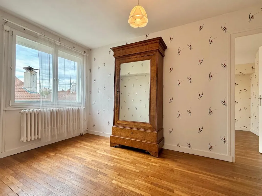 Bedrooms - Individual House with Garden in Dijon South