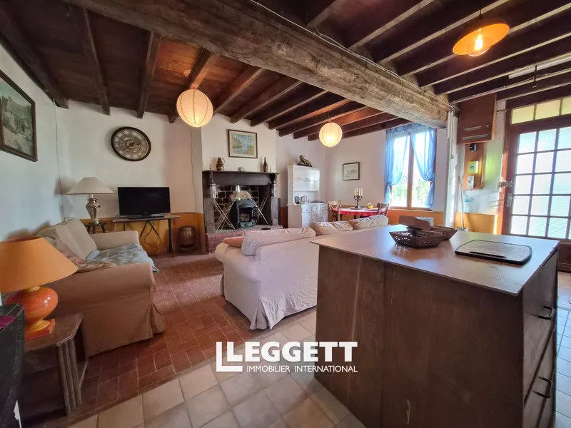 Elutuba - Characterful Timber-Framed House near Barenton