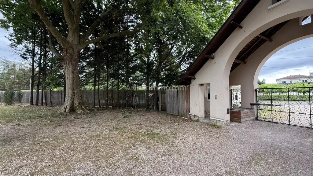 Esterno - Charming 3-Bedroom House in Coutras
