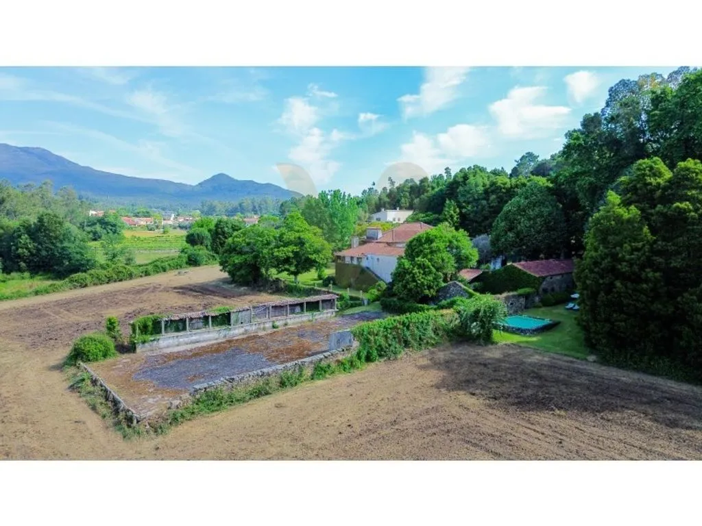 Õhuvaade - Historic House with Pool in Ponte de Lima