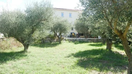 Aed - Bastide with Pool near Uzès