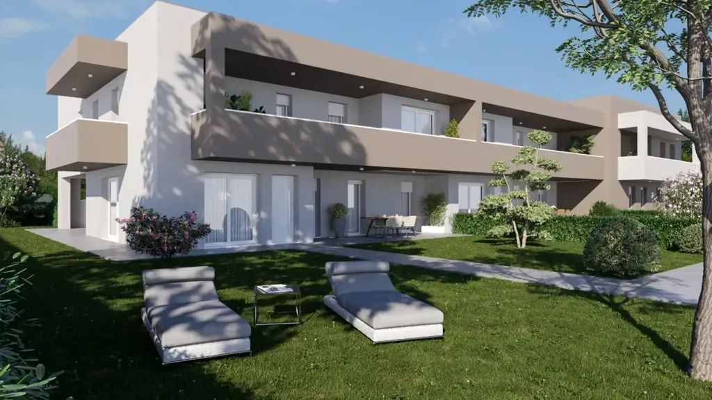 First-Floor Apartment with Terrace in Teolo