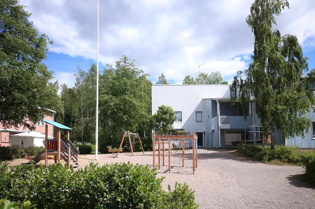 Aed - Family-Friendly Flats with Community Amenities in Hakuninmaa