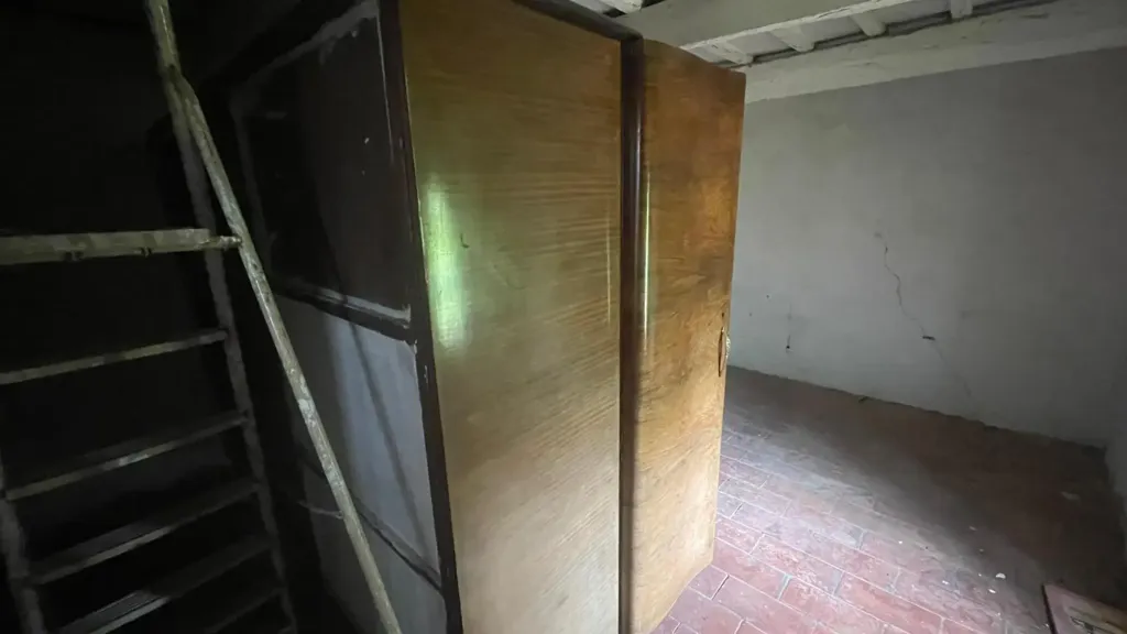 other_room