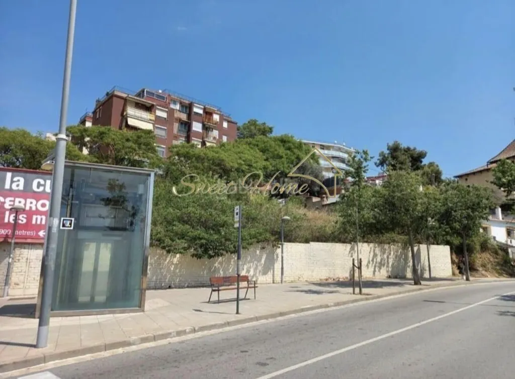 Development Land with Metro Access in Santa Coloma de Gramenet