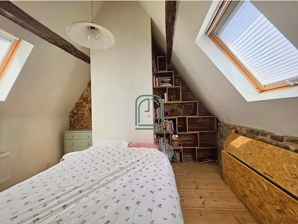 Magamistoad - Triplex with Unique Style in Marolles, Brussels