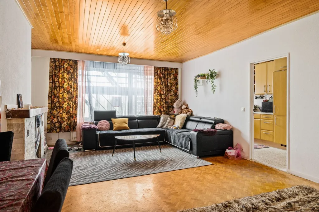 Elutuba - Spacious Apartment with Terrace in Berchem