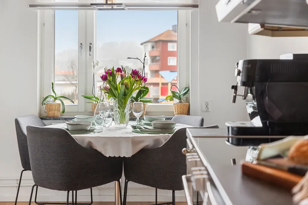 Salle à manger - Apartment with Balcony in Gårdskulla