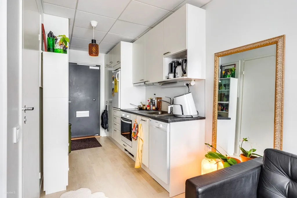 Cuisine - Studio Apartment with Glazed Balcony in Tampere