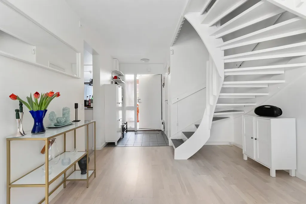 Esik - Apartment with Garden in Bigården