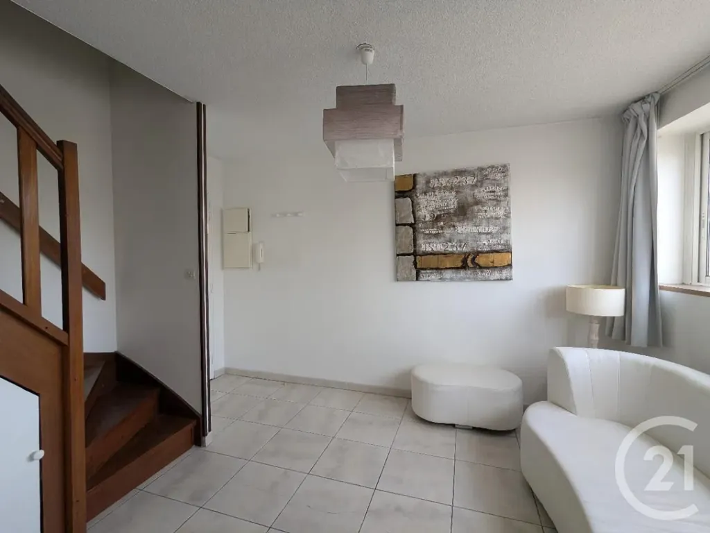 Living Room - Meubled 2-Bedroom Flat with Balcony in Blagnac