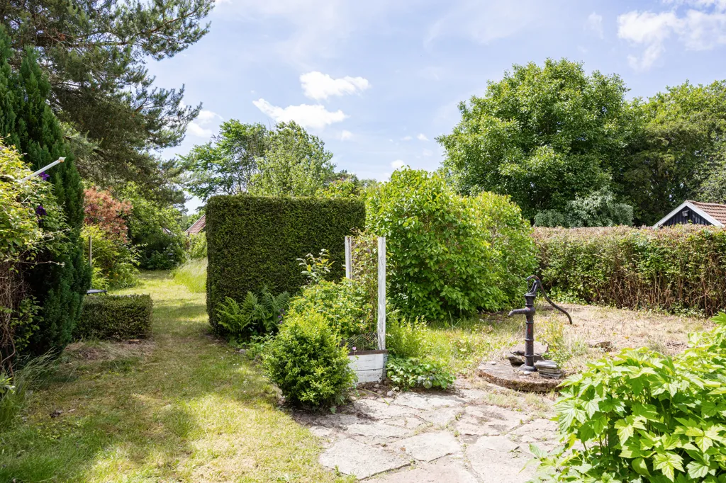 Aed - Charming 1930s Cottage with Garden in Börringe