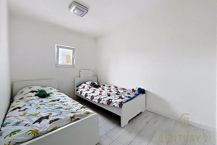 Chambres - Appartement Rénové avec Balcon à Schaerbeek