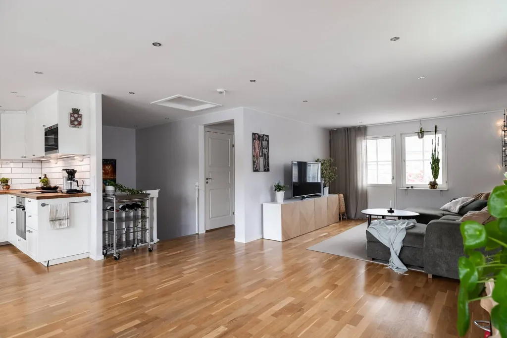 Köök - Stylish Duplex with Garden in Hovsta
