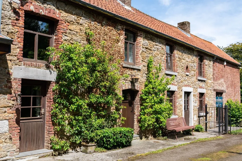Välivaade - Traditional Farmhouse with Yourte in Wierde