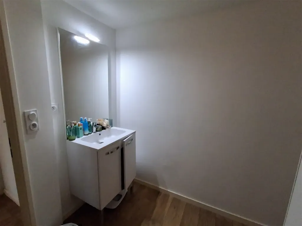 Vannitoad - 3-Bed Flat with South Balcony in Guilers