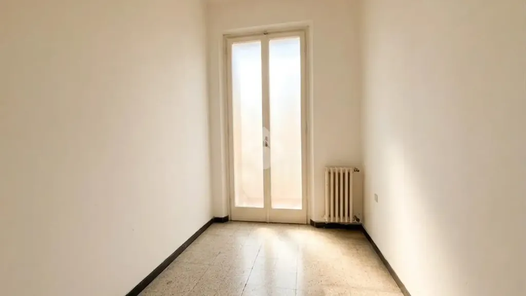 Toad - Corner Semi-Detached Villa with Private Garden in Pesaro