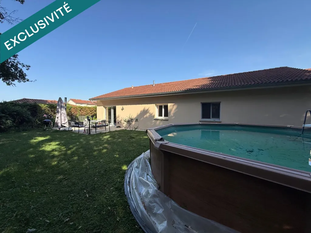 Piscine - Maison Plain-Pied avec Piscine à Viens