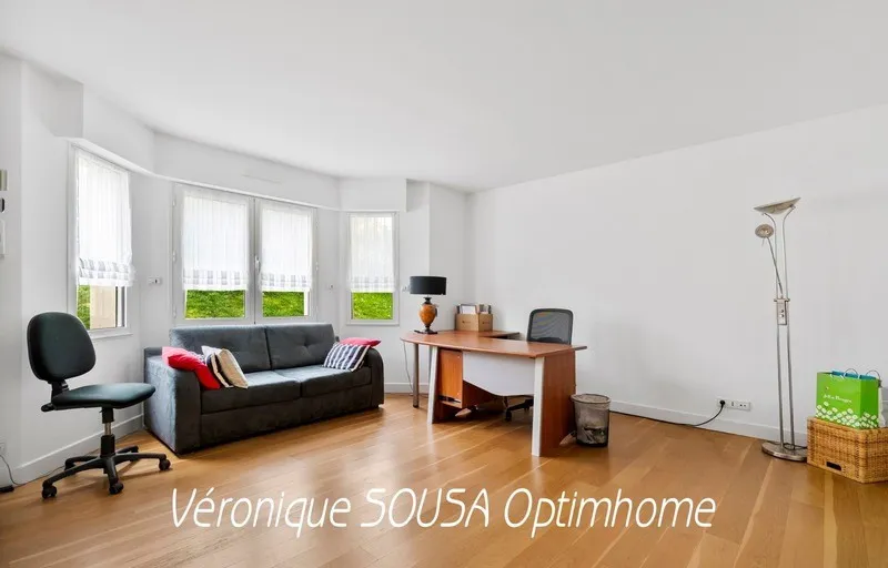 Kabinet - Family House with Garden in L'Étang-la-Ville