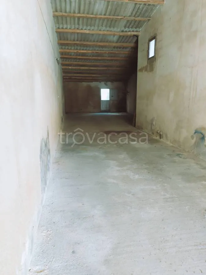 Garage - Detached House with Garden in Vittoria