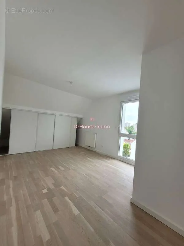 Toad - Duplex Apartment with Garden in Pessac