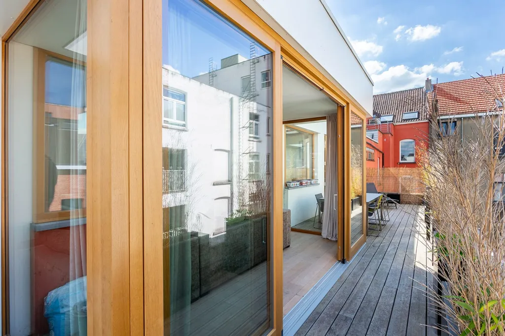 Terrasse - Penthouse Rénové avec Terrasse dans le Zuid d'Anvers