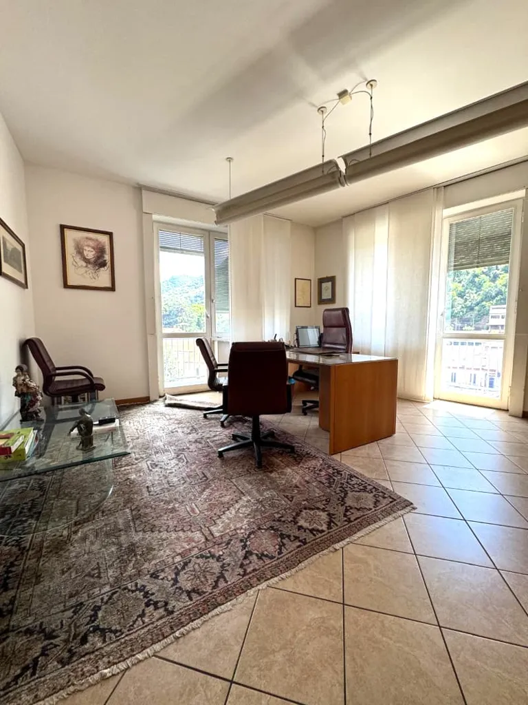 Kabinet - Spacious Apartment with Lake View in Como