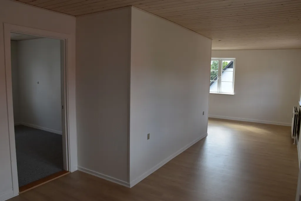 Pièces - Renovated 2-Bed Flat in Dalbyover