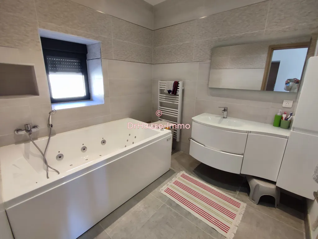 Salles de bain - Maison en Pierres avec Studio à Banville