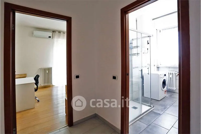 Ingresso - Monolocale con balcone nel centro di Castellanza