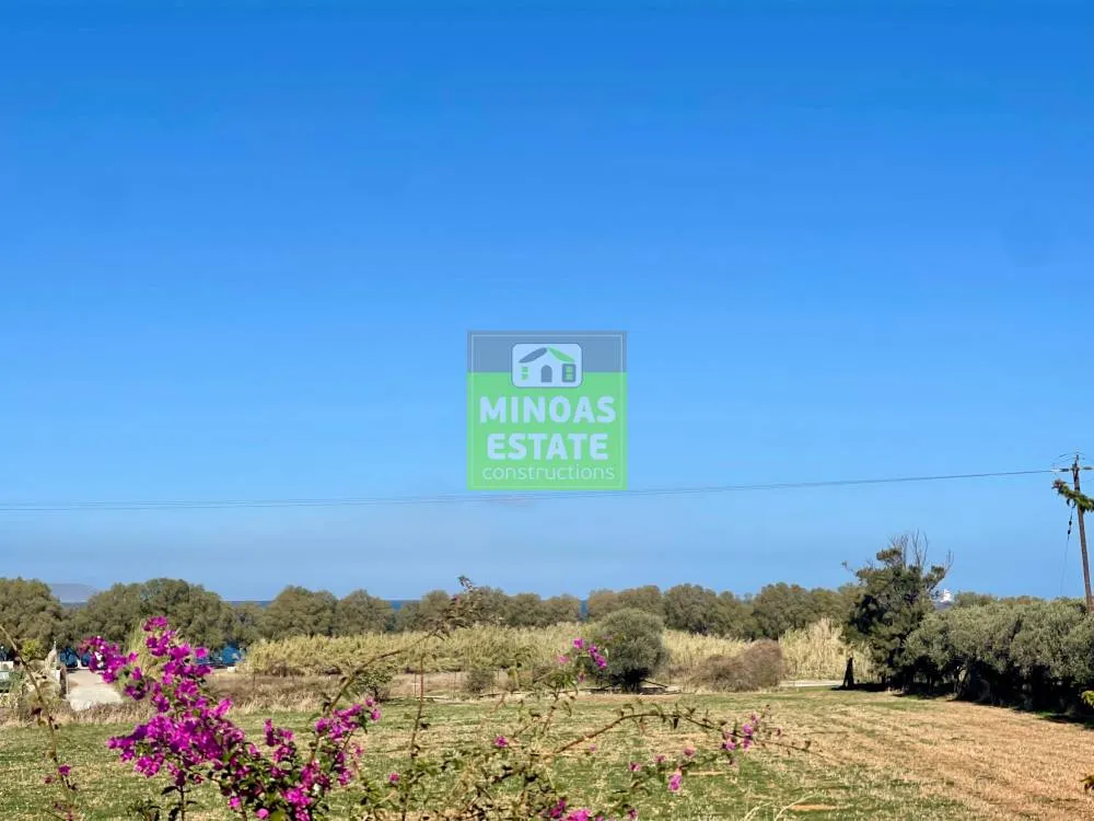 Aed - Corner Plot with Sea View in Tavronitis