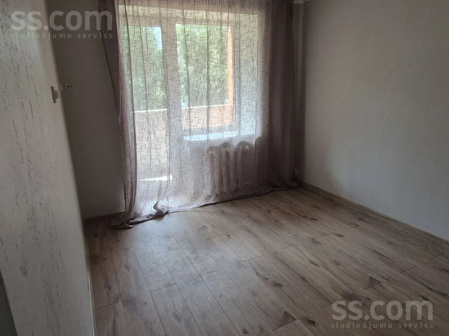 Toad - 3-Bedroom Flat with Balcony in Jaunmārupe