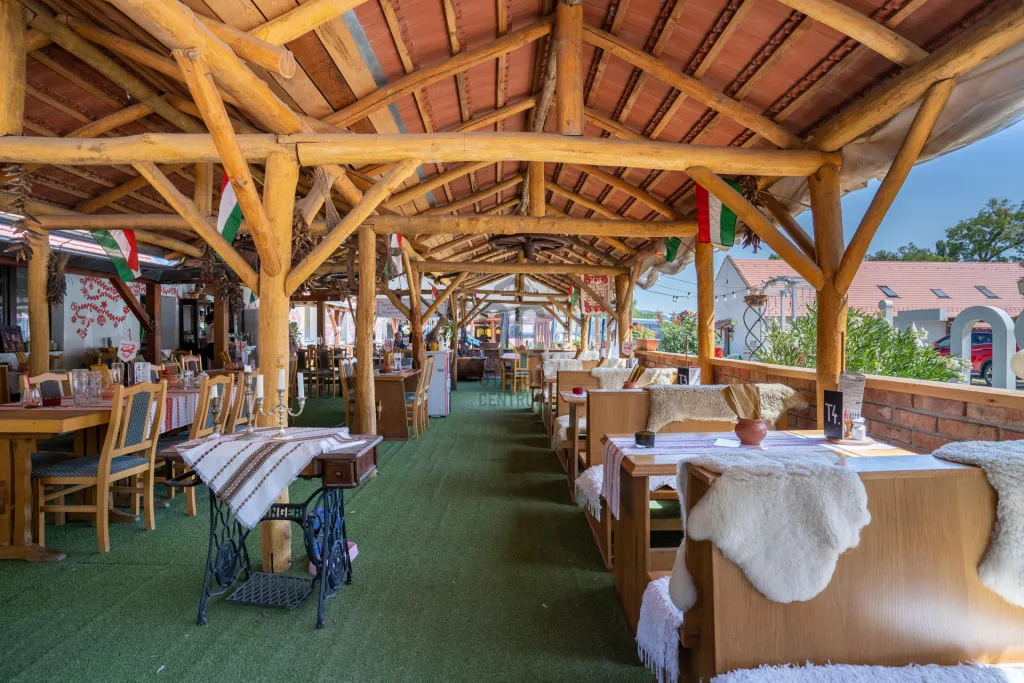 Terrazza - Restaurant with Accommodation in Nemesvita