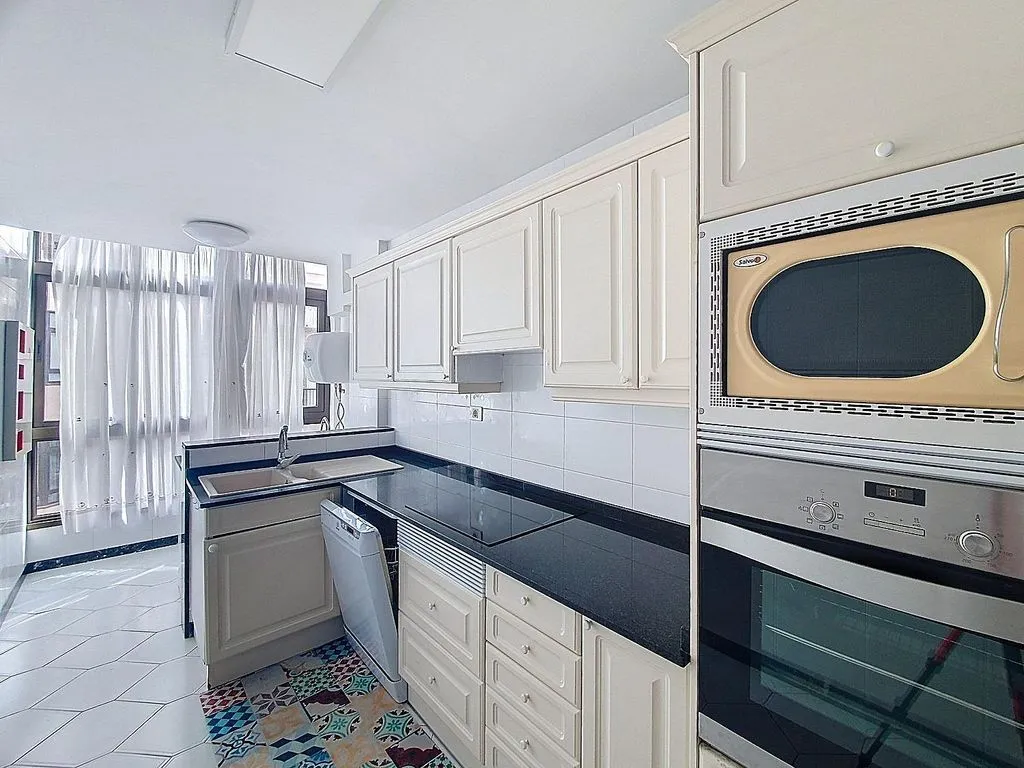 Cuisine - Spacious Flat with Sea Views in Canteras