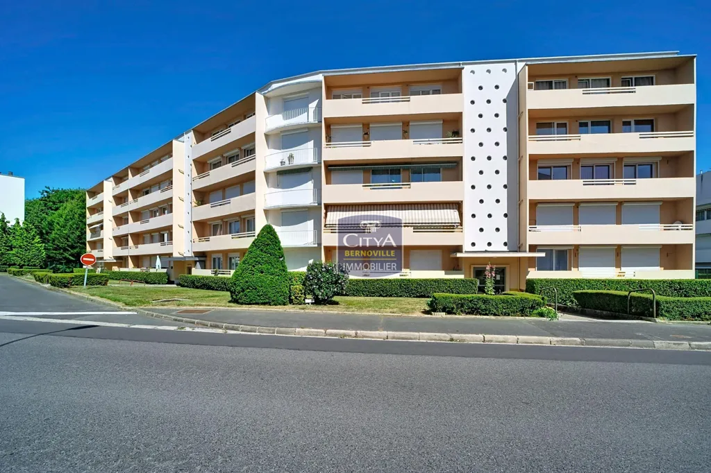 Extérieur - Appartement T4 avec Balcon à Saint-Quentin