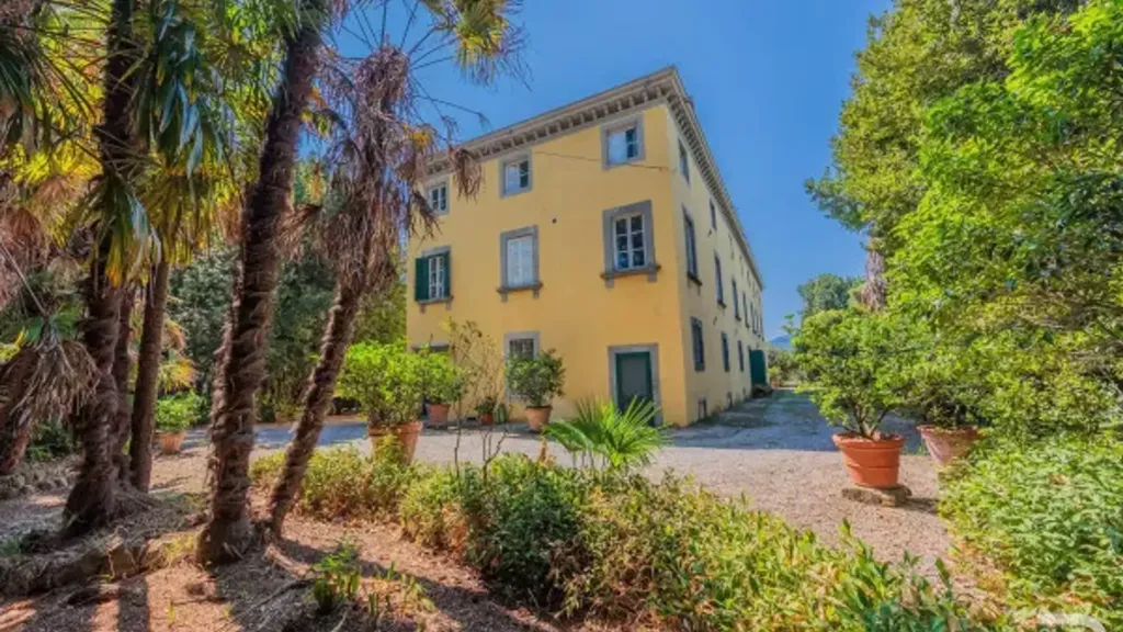 Välivaade - Historic Villa with Garden in Lucca
