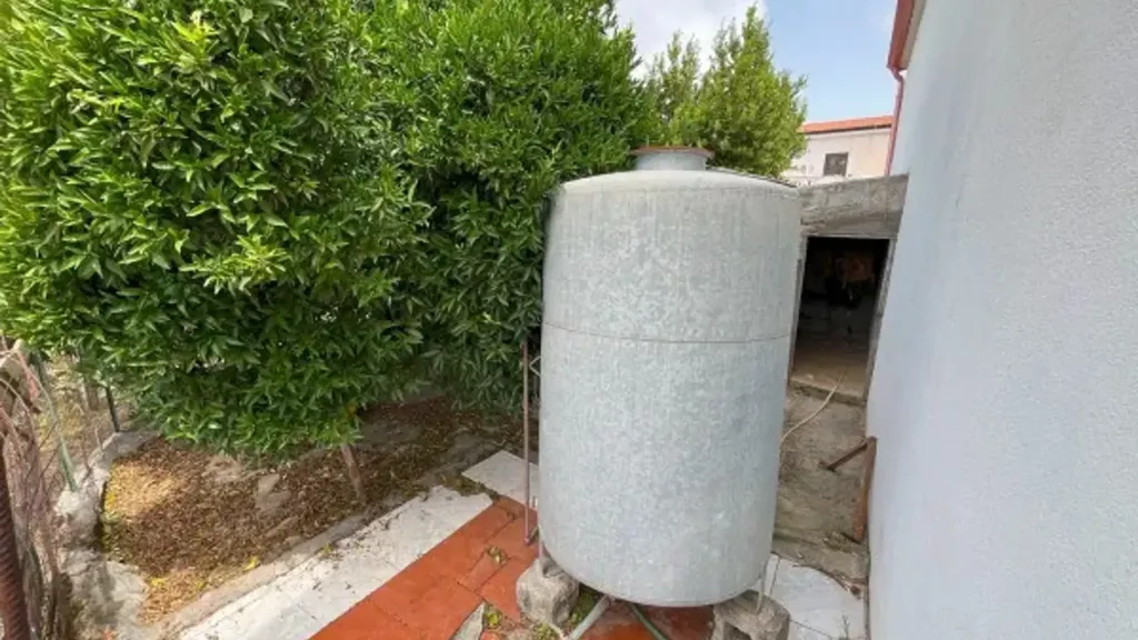 Aed - Rustic Apartment with Garden in Vrasi