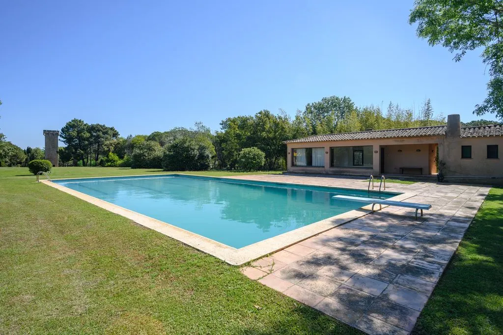 Piscina - Luxury House with Historic Tower in Mont-ras
