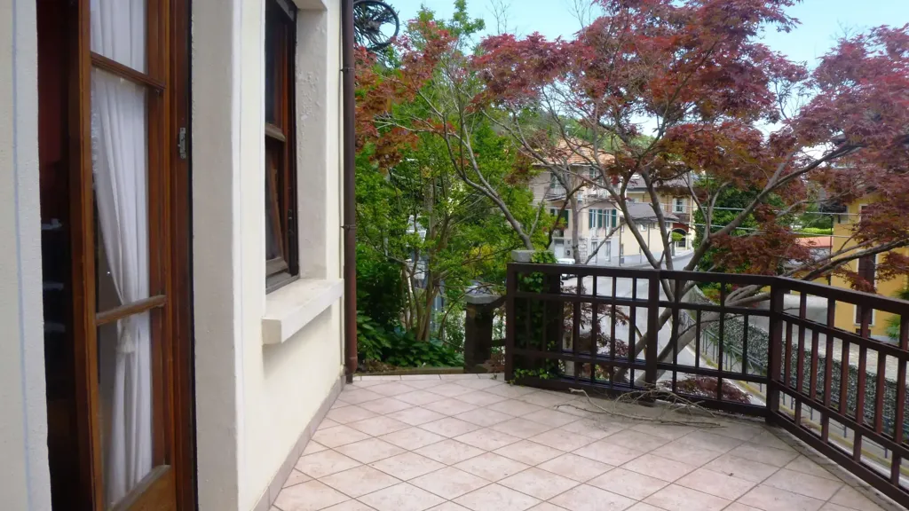balcony