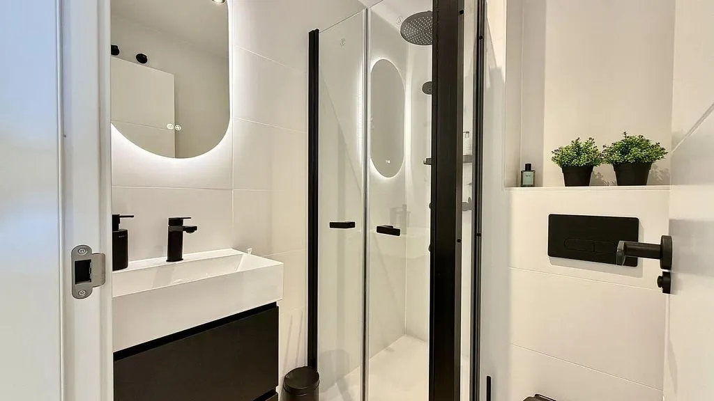 Salles de bain - Seafront Apartment with Pool in L'Albir