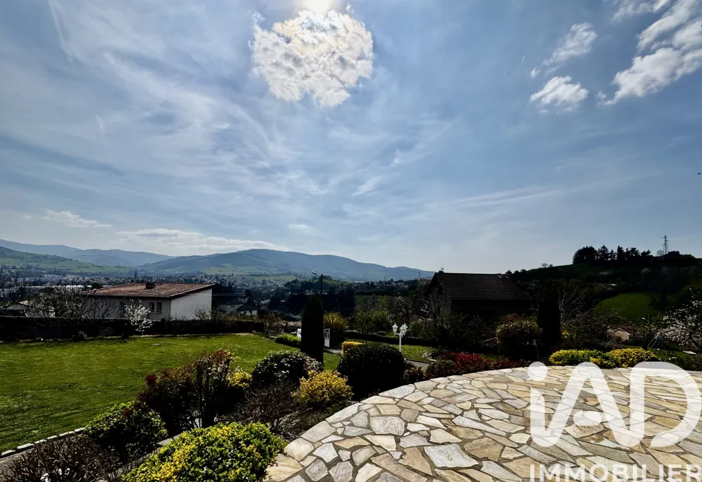 Giardino - Traditional House with Garden View in Saint-Chamond
