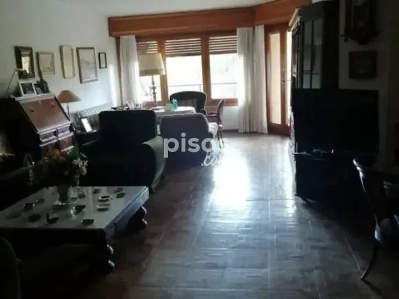 Soggiorno - Six-Bedroom Flat with Park View in Albacete Centre