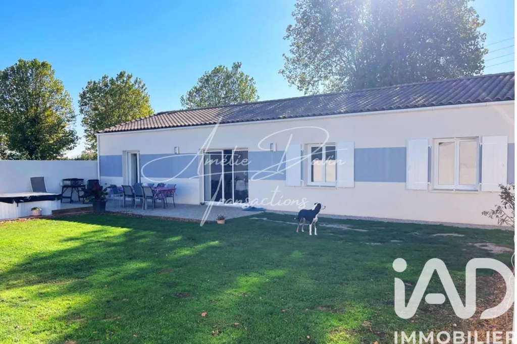 Aed - Modern Villa with Garden in Saint-Agnant