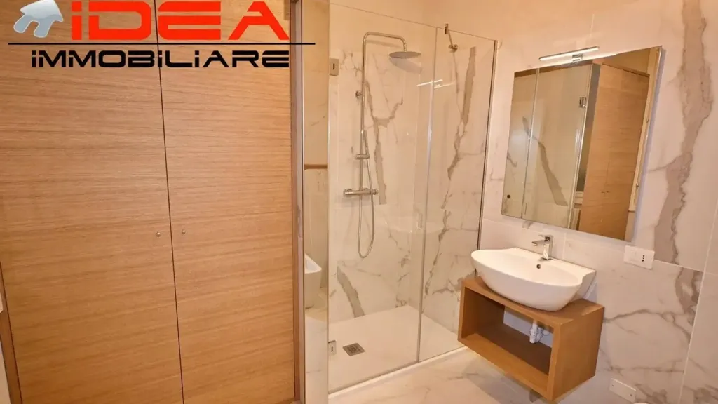 Salles de bain - Fully Rented Apartment with Ascender in Modena