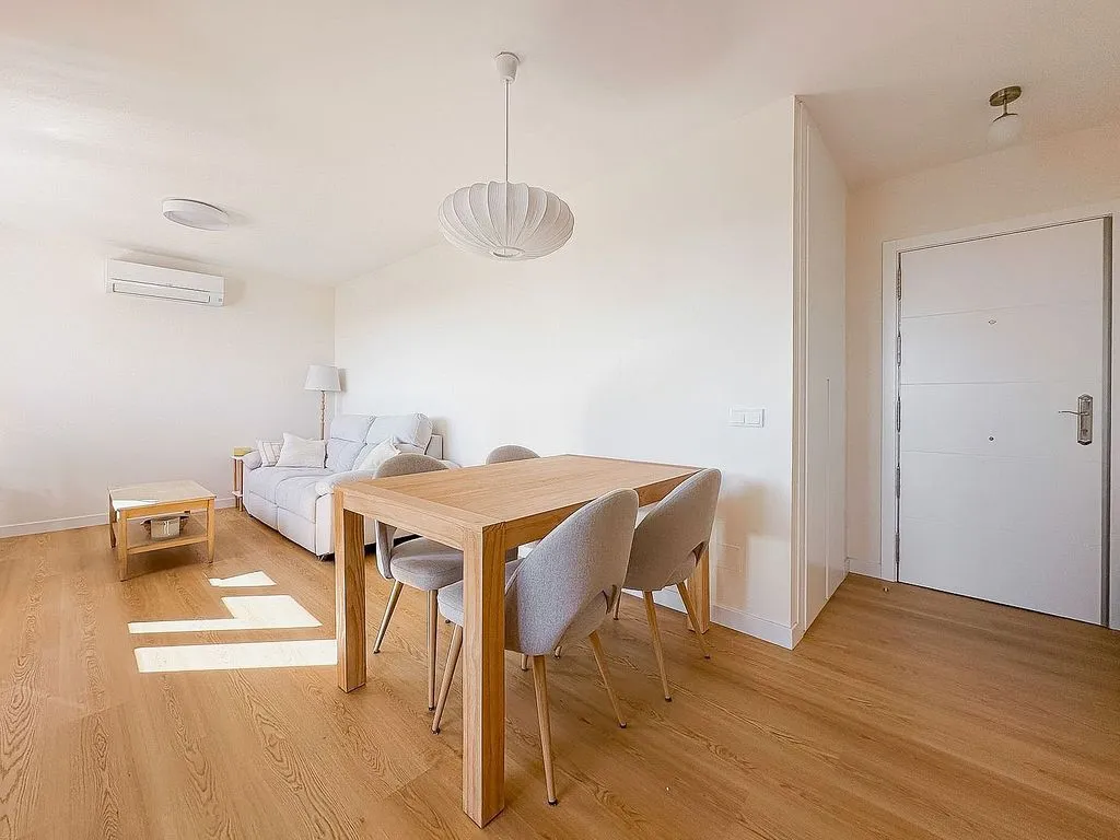 Söögituba - Modernised 1-Bed Flat with Garage in La Paz