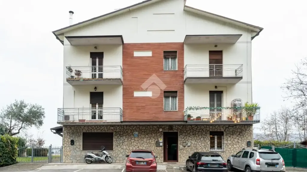 Välivaade - Spacious Apartment with Garage in Guiglia
