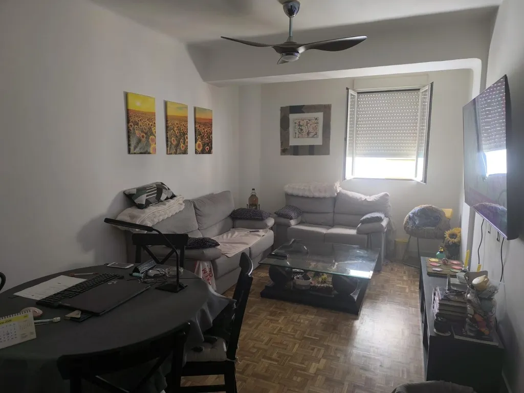 Séjour - Bright Apartment with Tram Access near Retiro Park