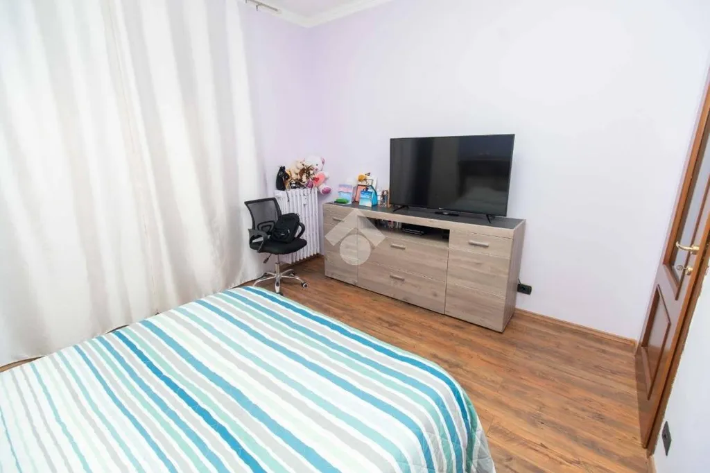 Chambres - Refurbished Apartment with Balcony in Leini