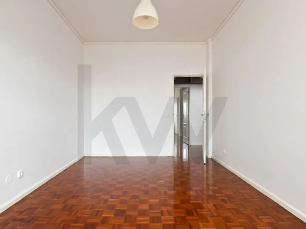 Toad - Luxury Flat with Generous Space in Lisbon