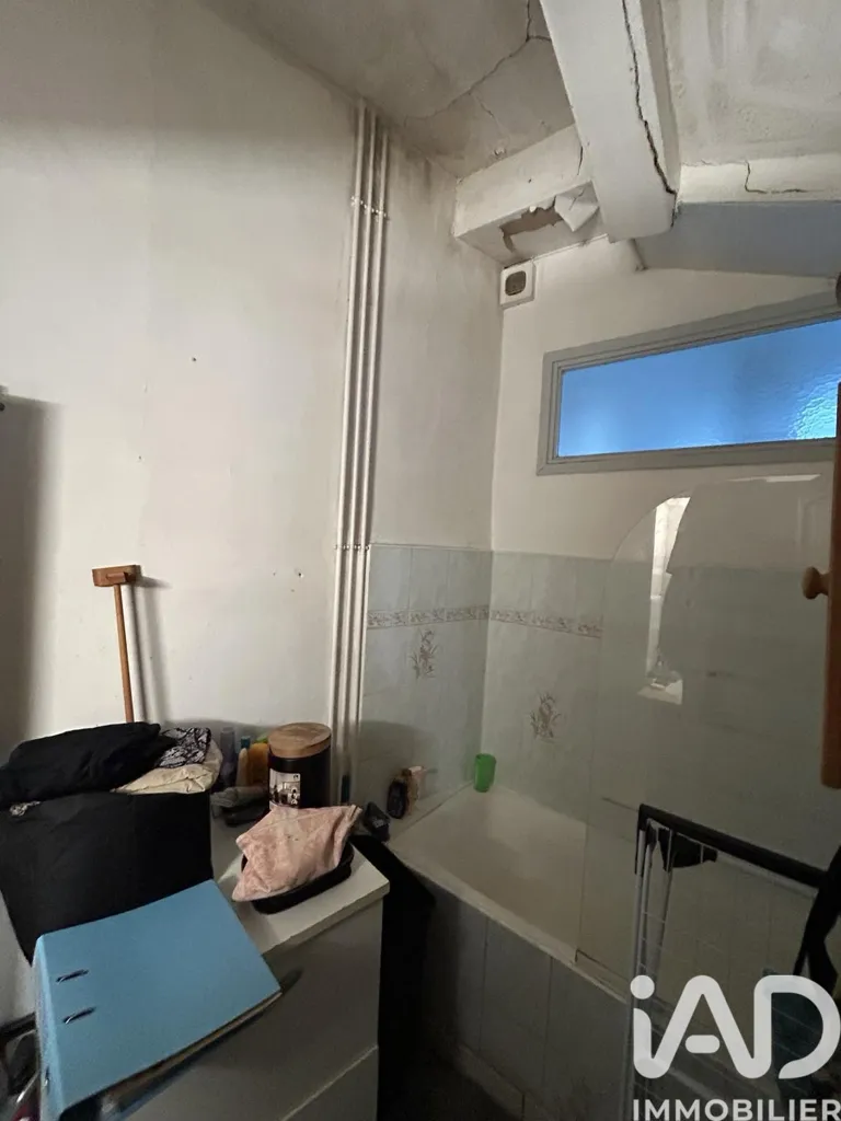 Bathrooms - Building with Garden and Parking in Pau